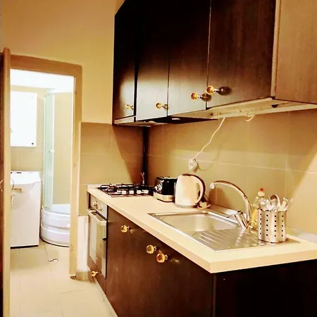 Charming Vintage Piata Sfatului Apartment